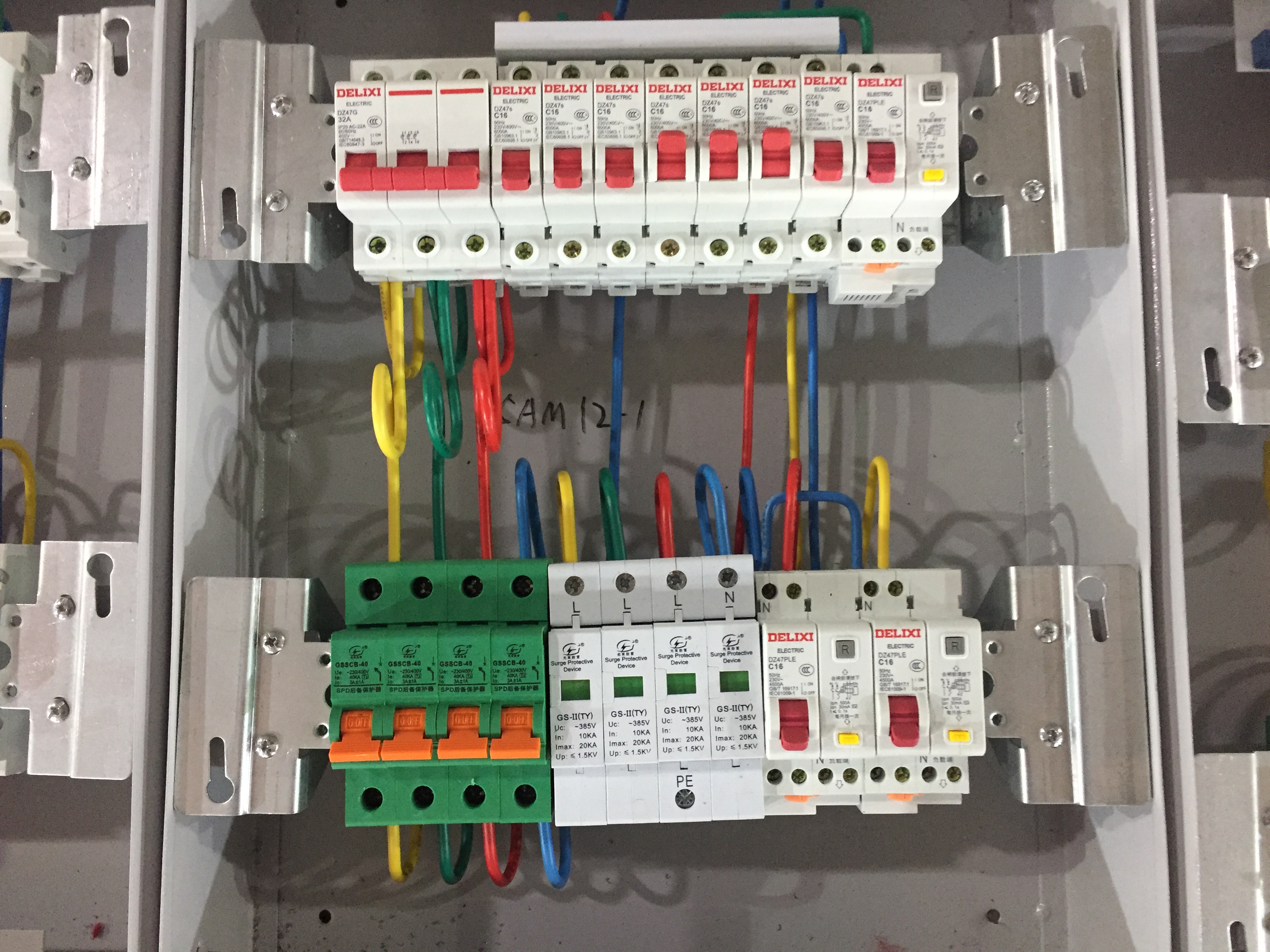 與浪涌保護器相配合的微型斷路器如何選型？