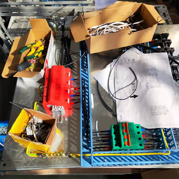 一級(jí)浪涌保護(hù) 器