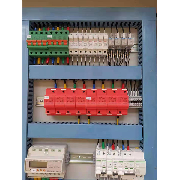 浪涌保護(hù) 器